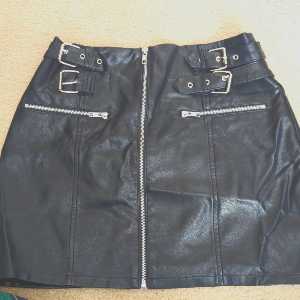 Faux- leather Mini Skirt